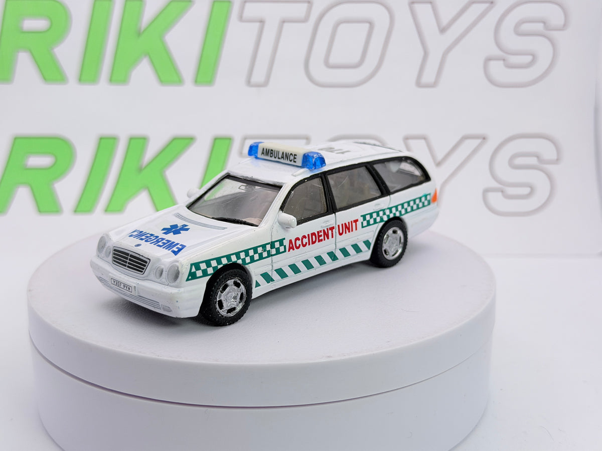 Mercedes Benz 300 T W 210 Cararama 1/43 Bianco