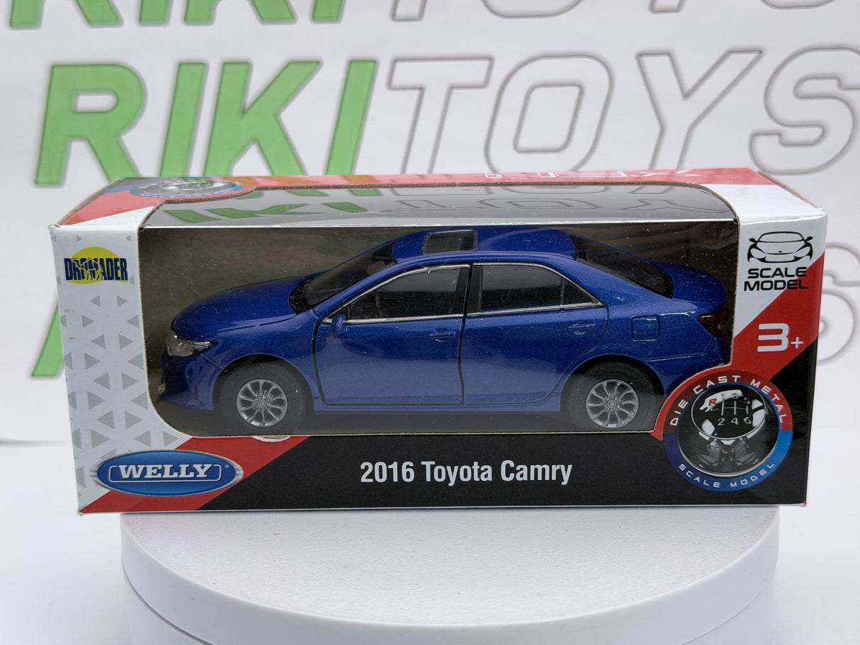 Toyota Camry Welly 1/38 Blu 2016
