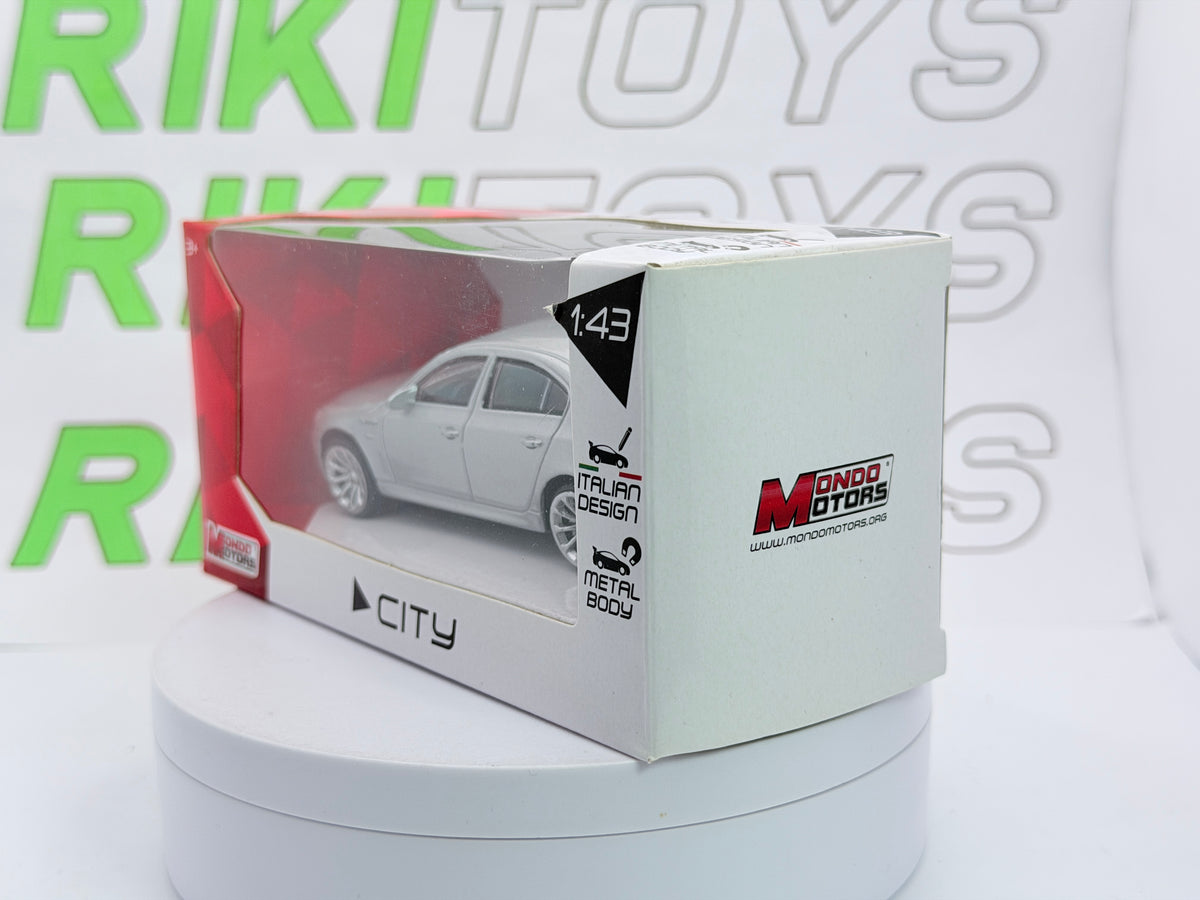 BMW M5 E60 Mondo Motors 1/43 Argento 2004