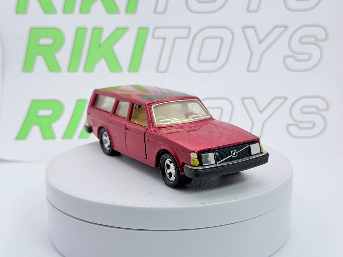 Volvo 245 DL Matchbox 1/40 Rosso
