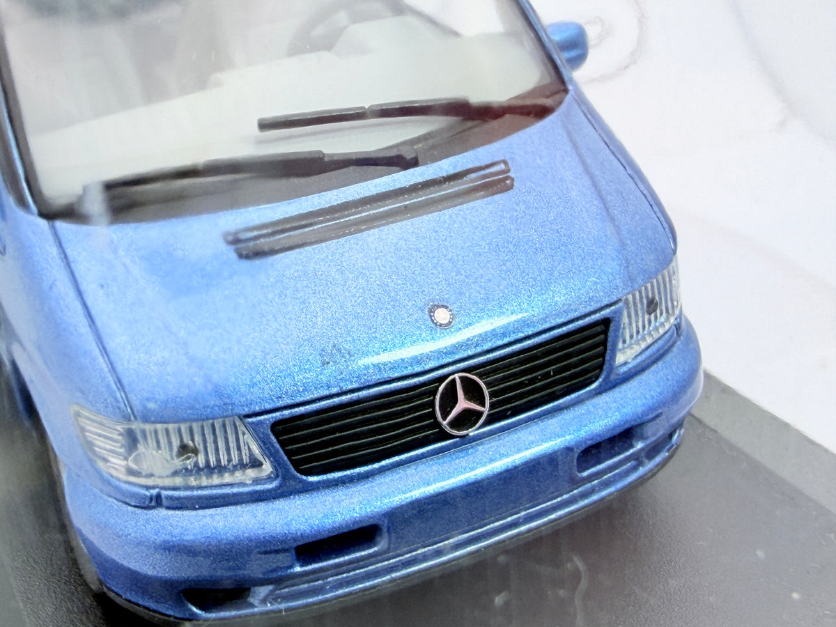 Mercedes Benz V-Klass Schuco 1/43 Azzurro metallizzato