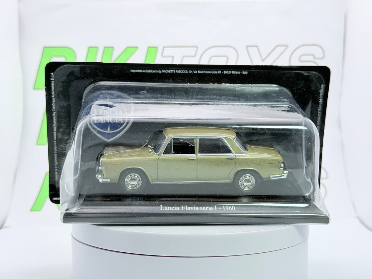 Lancia Flavia berlina 1a serie Norev 1/43 Oro metallizzato