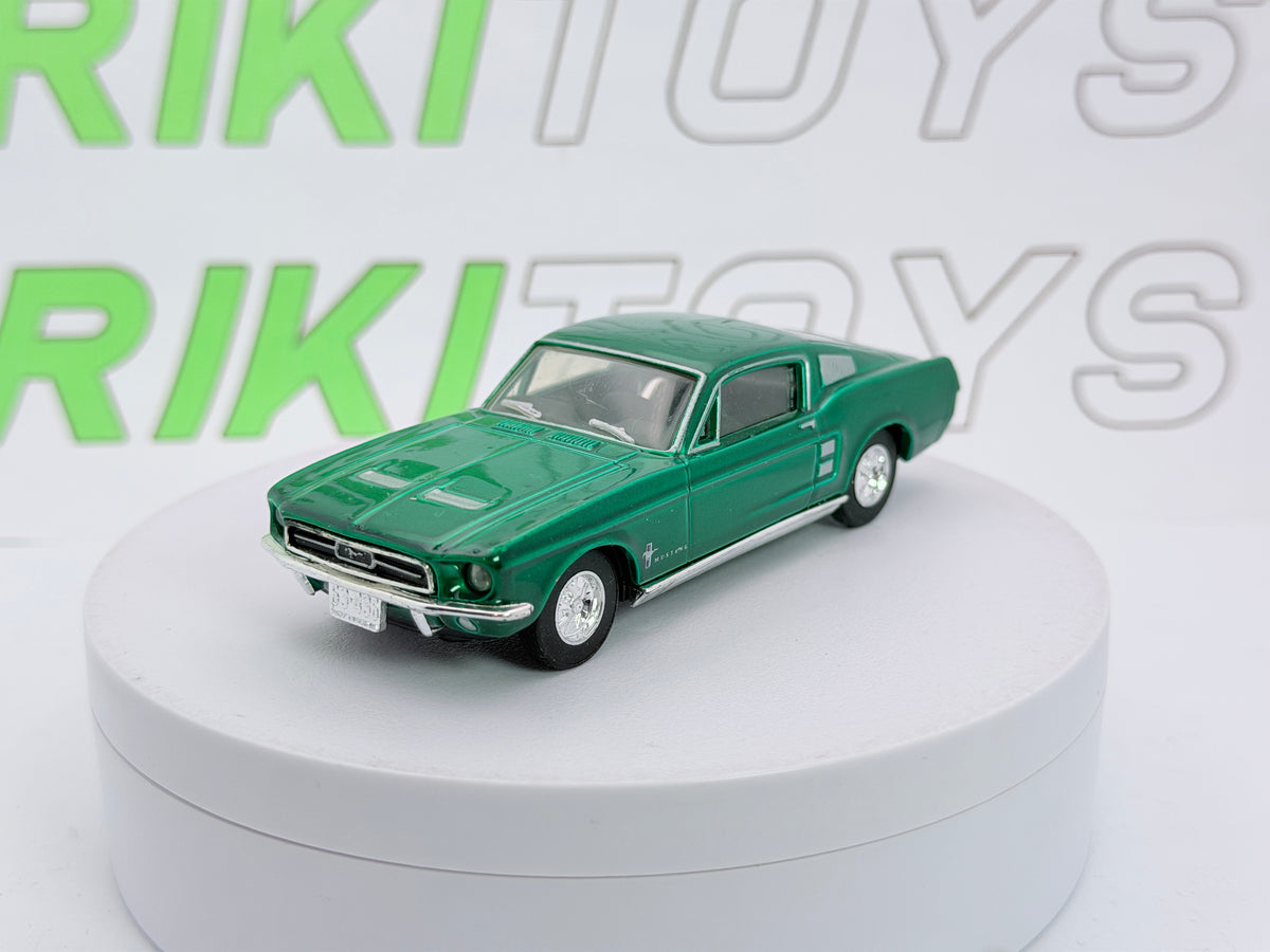 Ford Mustang Fastback Dinky Toys 1/43 Verde 1967
