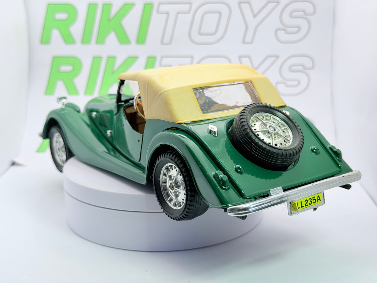 Morgan Plus 8 Polistil 1/16 Verde