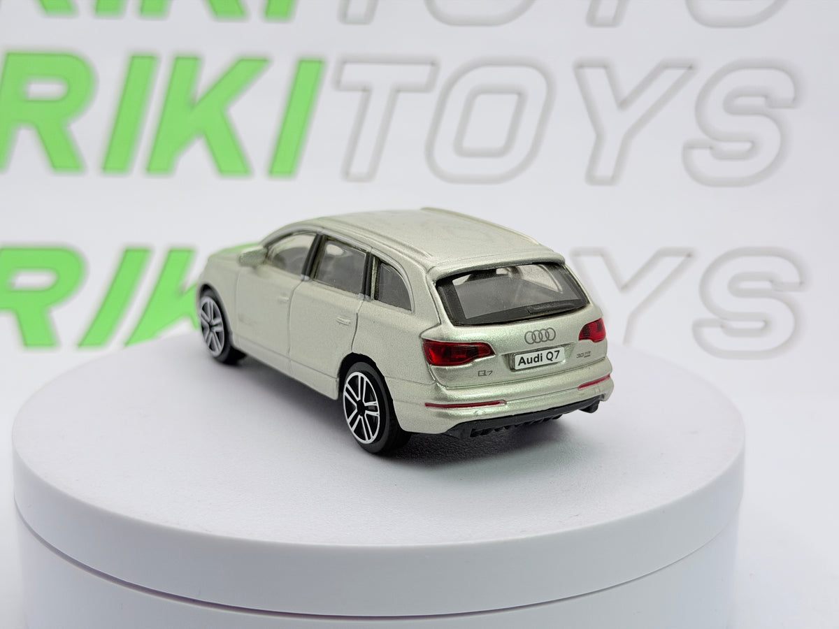 Audi Q 7 Burago 1/43 Argento