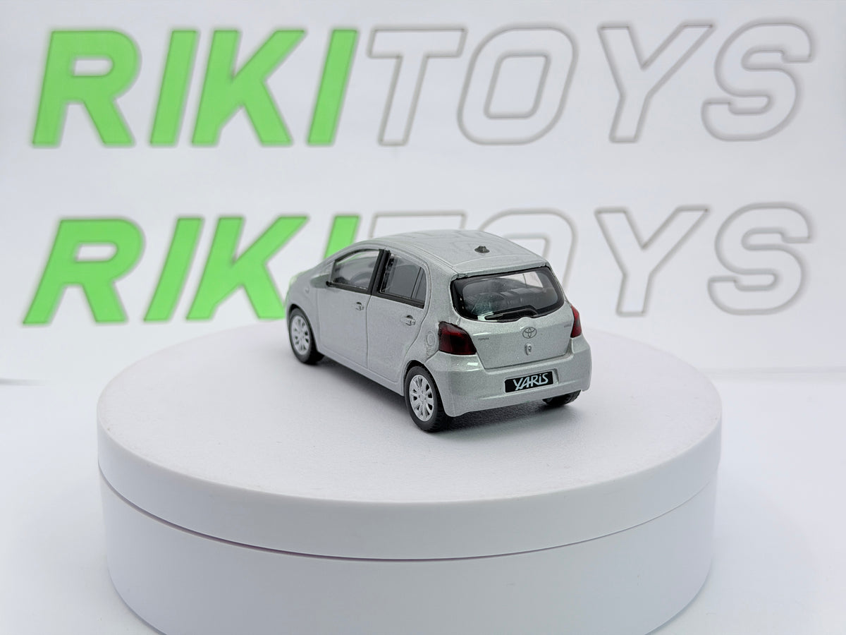 Toyota Yaris Welly 1/43 Argento