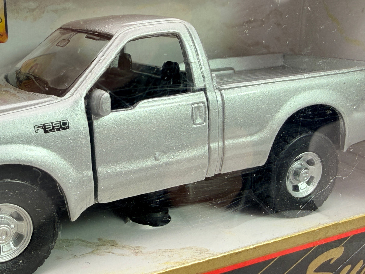 Chevrolet F 350 4x4 Maisto 1/45 Argento