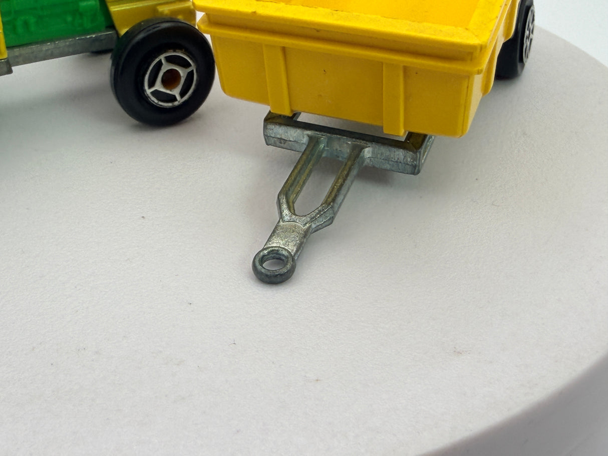Trattore c/rimorchio Majorette 1/57 Giallo