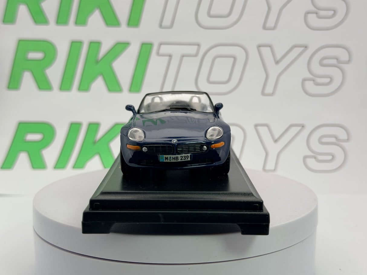 BMW Z8 Maisto 1/38 Blu scuro 2000