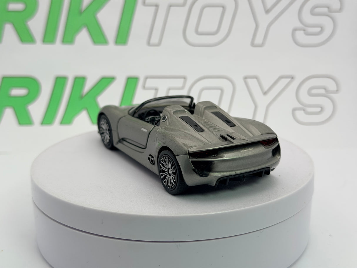 Porsche 918 Spyder Welly 1/38 Argento