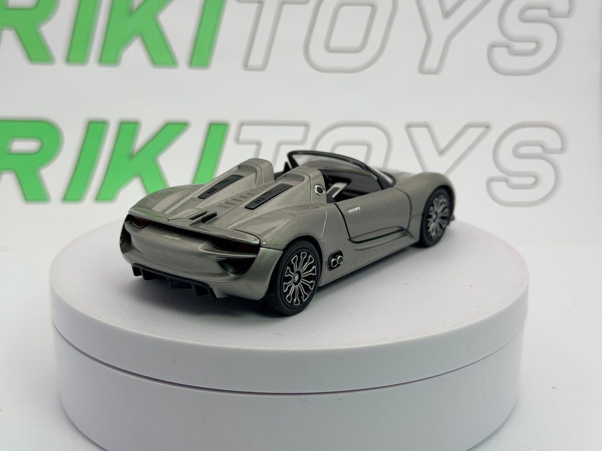 Porsche 918 Spyder Welly 1/38 Argento