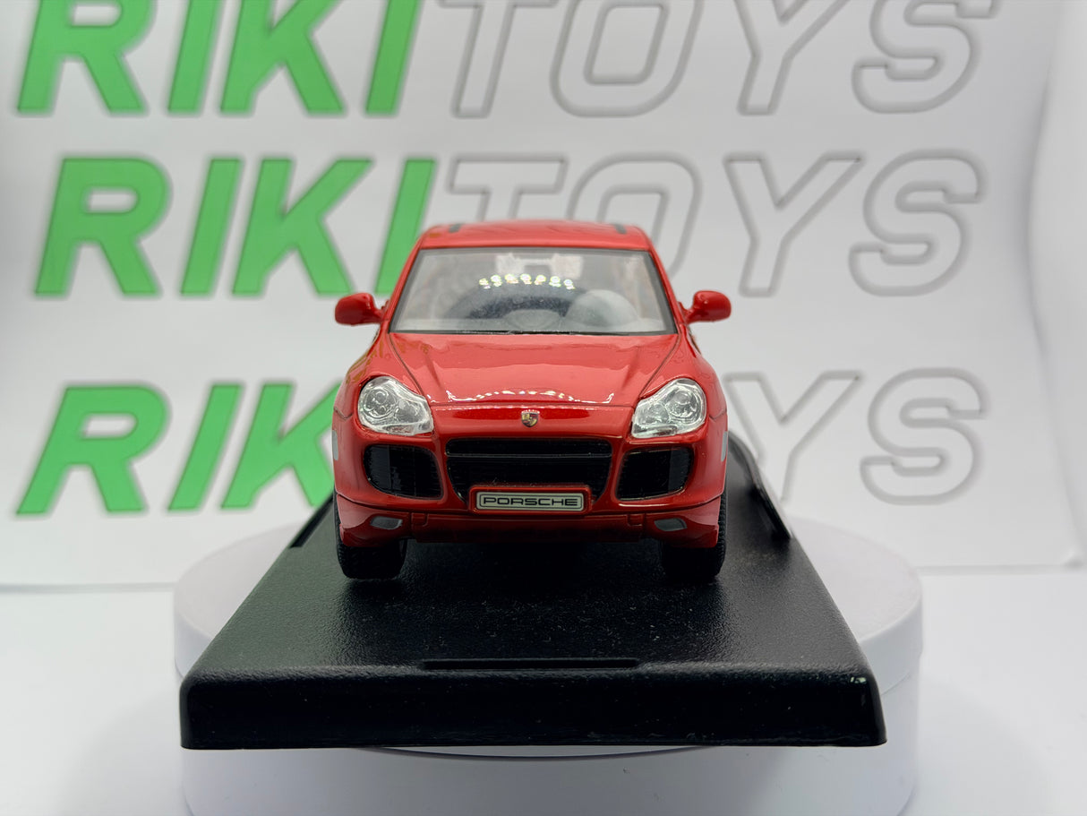 Porsche Cayenne Turbo 1/35 Rosso