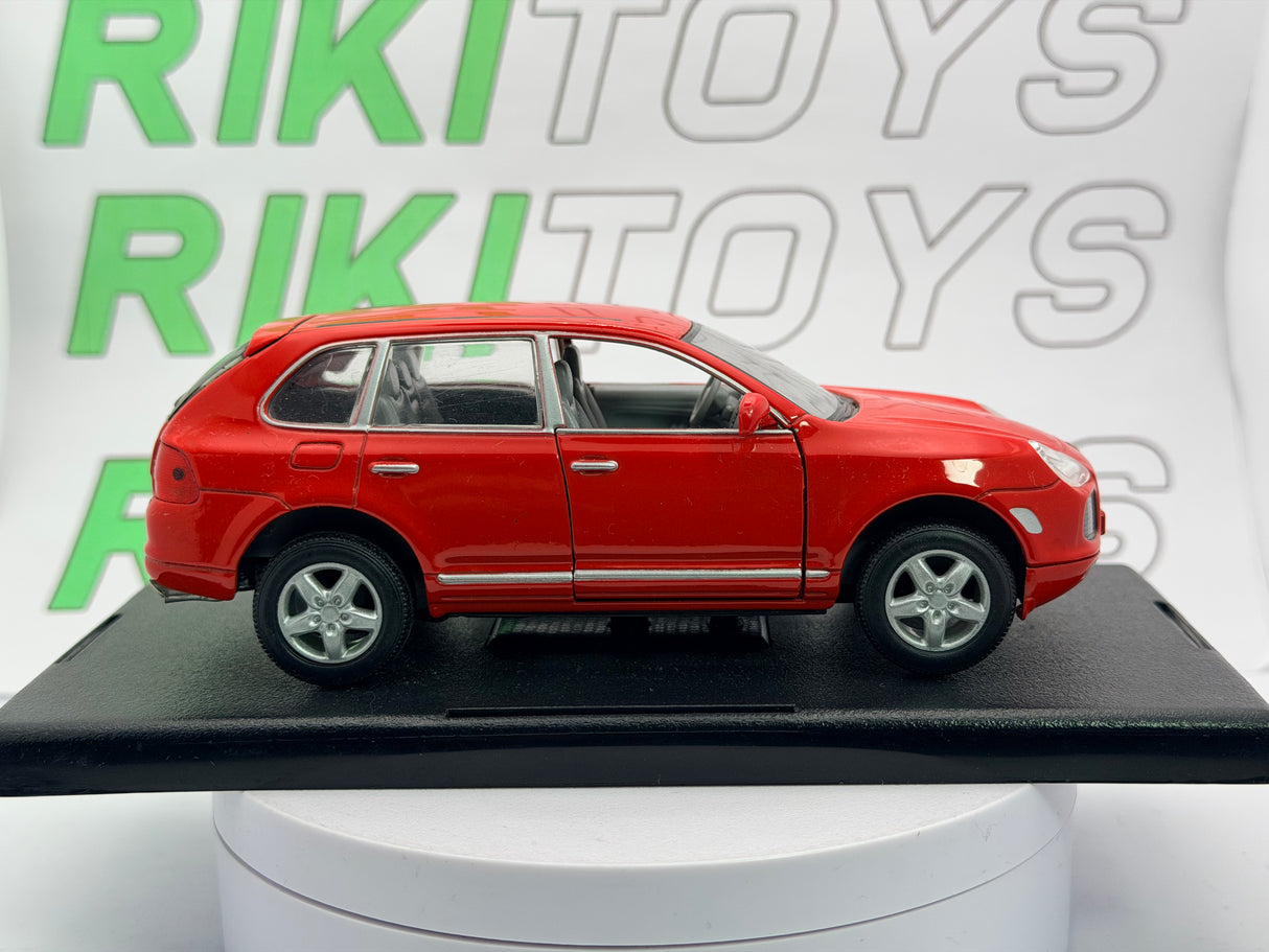 Porsche Cayenne Turbo 1/35 Rosso