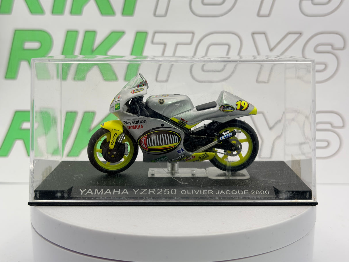 Yamaha YZR 250 Edicola 1/24 Argento 2000