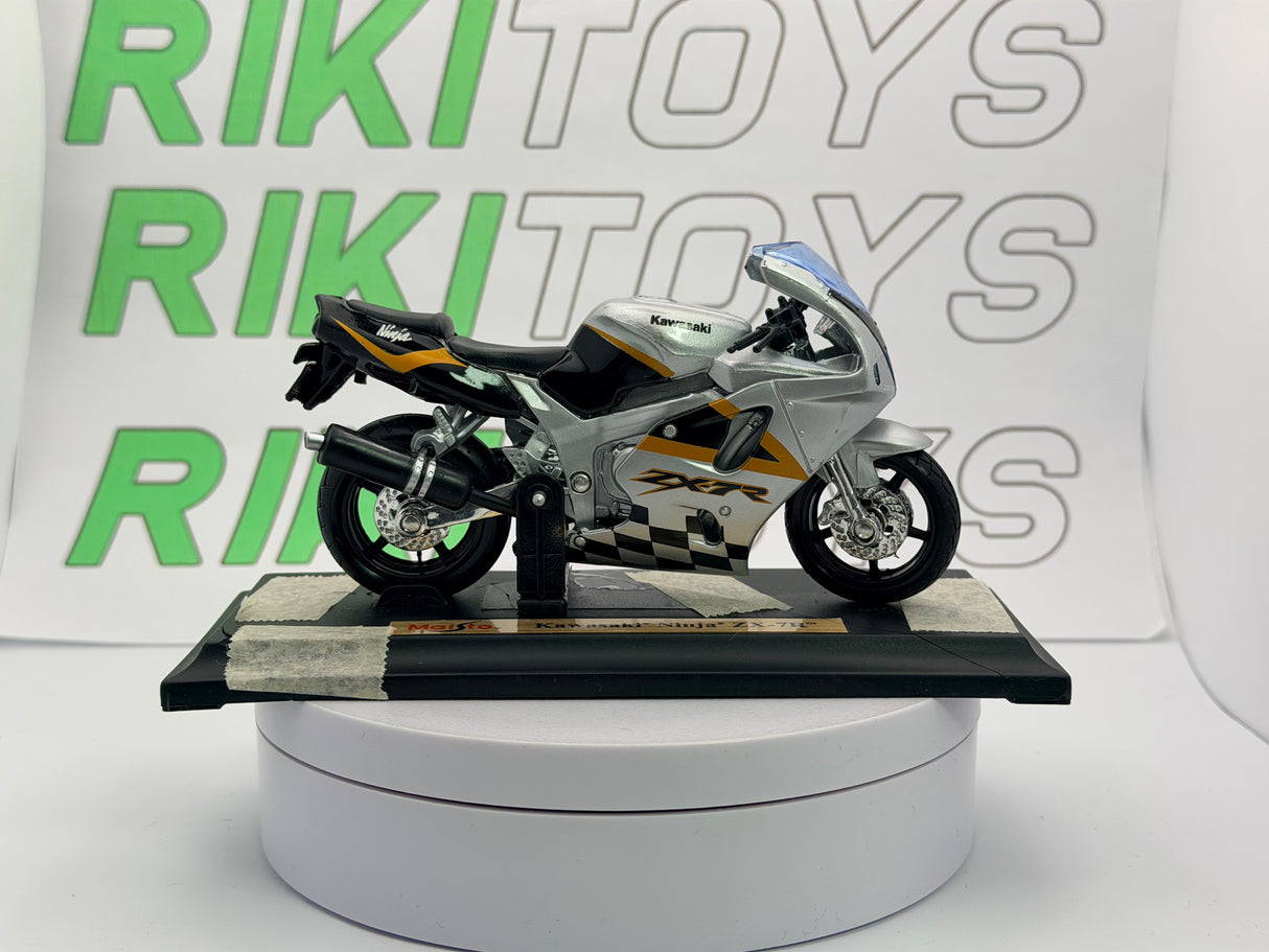 Kawasaki Ninja Zx7R Maisto 1/18 Argento 1996