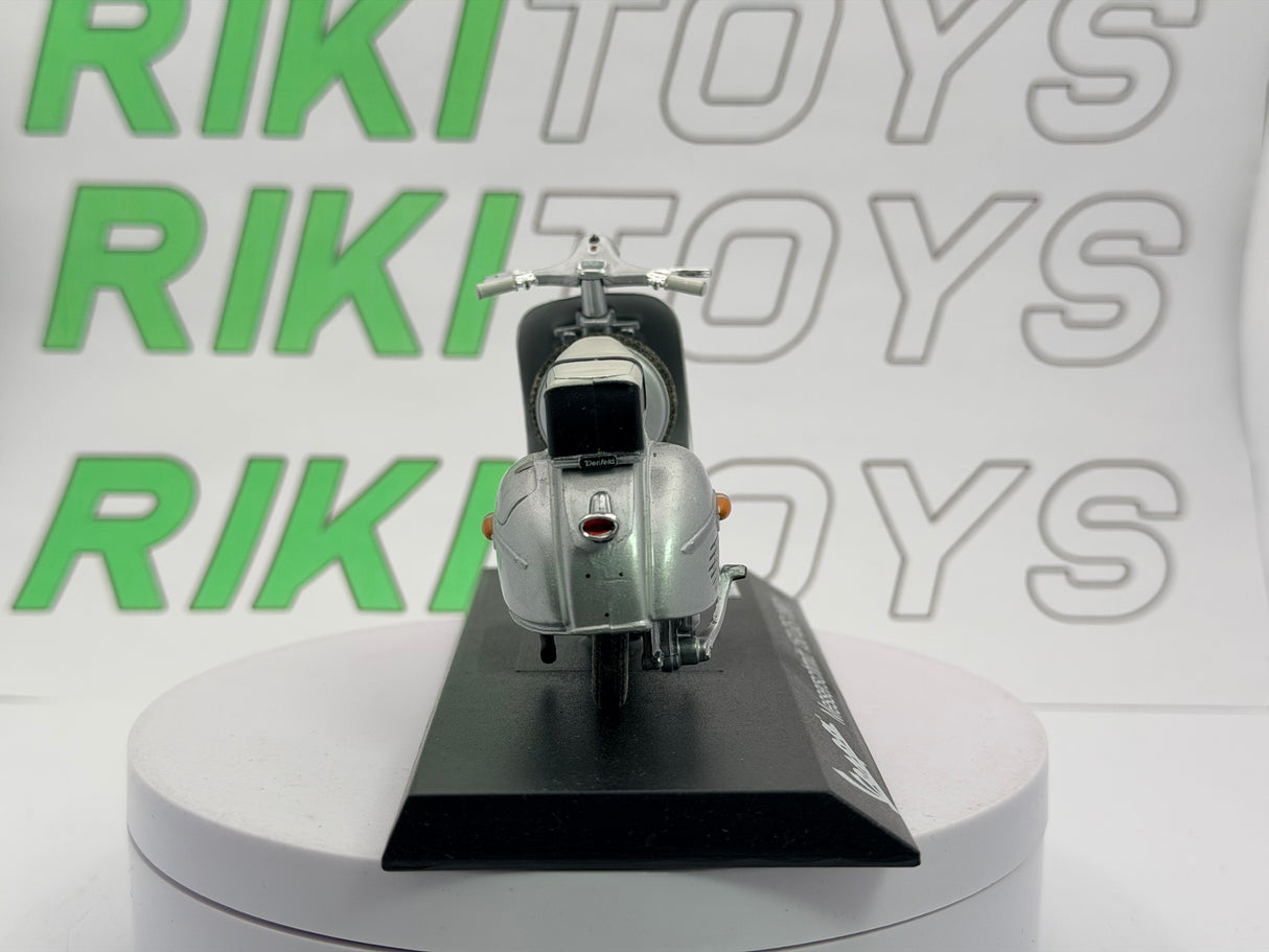 Piaggio Vespa MesserSchmidt Maisto 1/24 Argento 1961