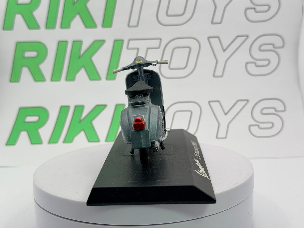 Piaggio Vespa 125 Nuova Maisto 1/24 Grigio 1965