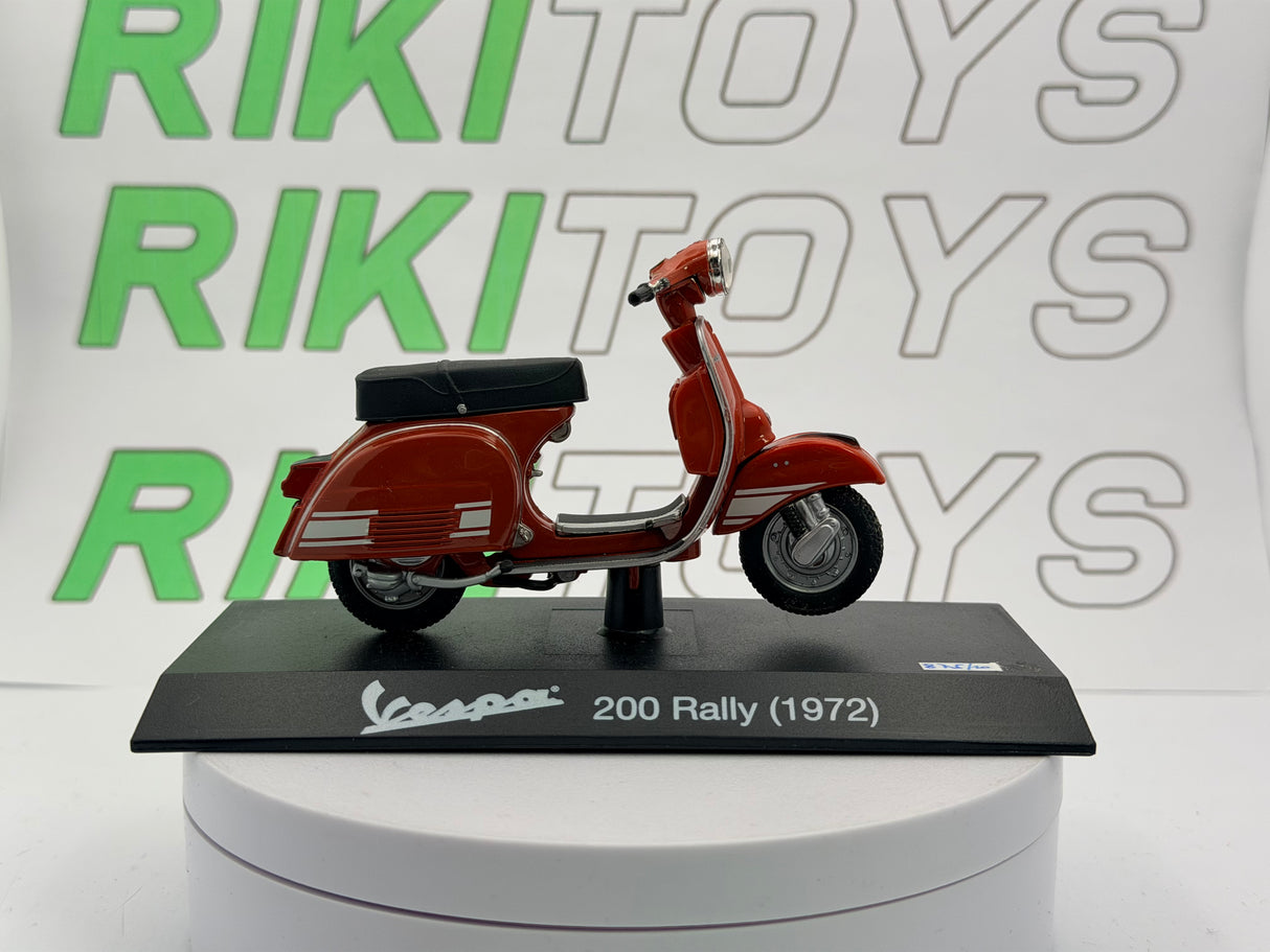 Piaggio Vespa 200 Rally Maisto 1/24 Arancione 1972