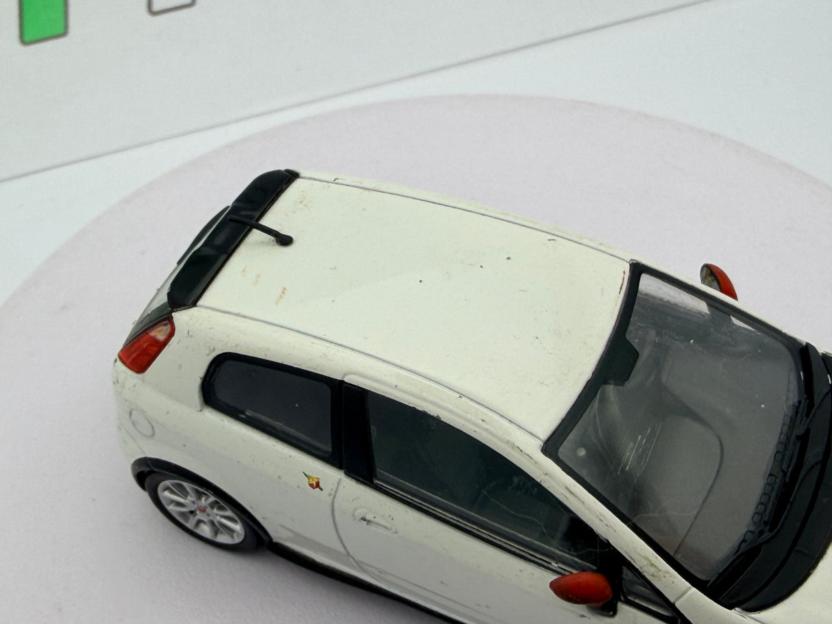 Fiat-Abarth Grande Punto Motorama 1/43 Bianco 2008