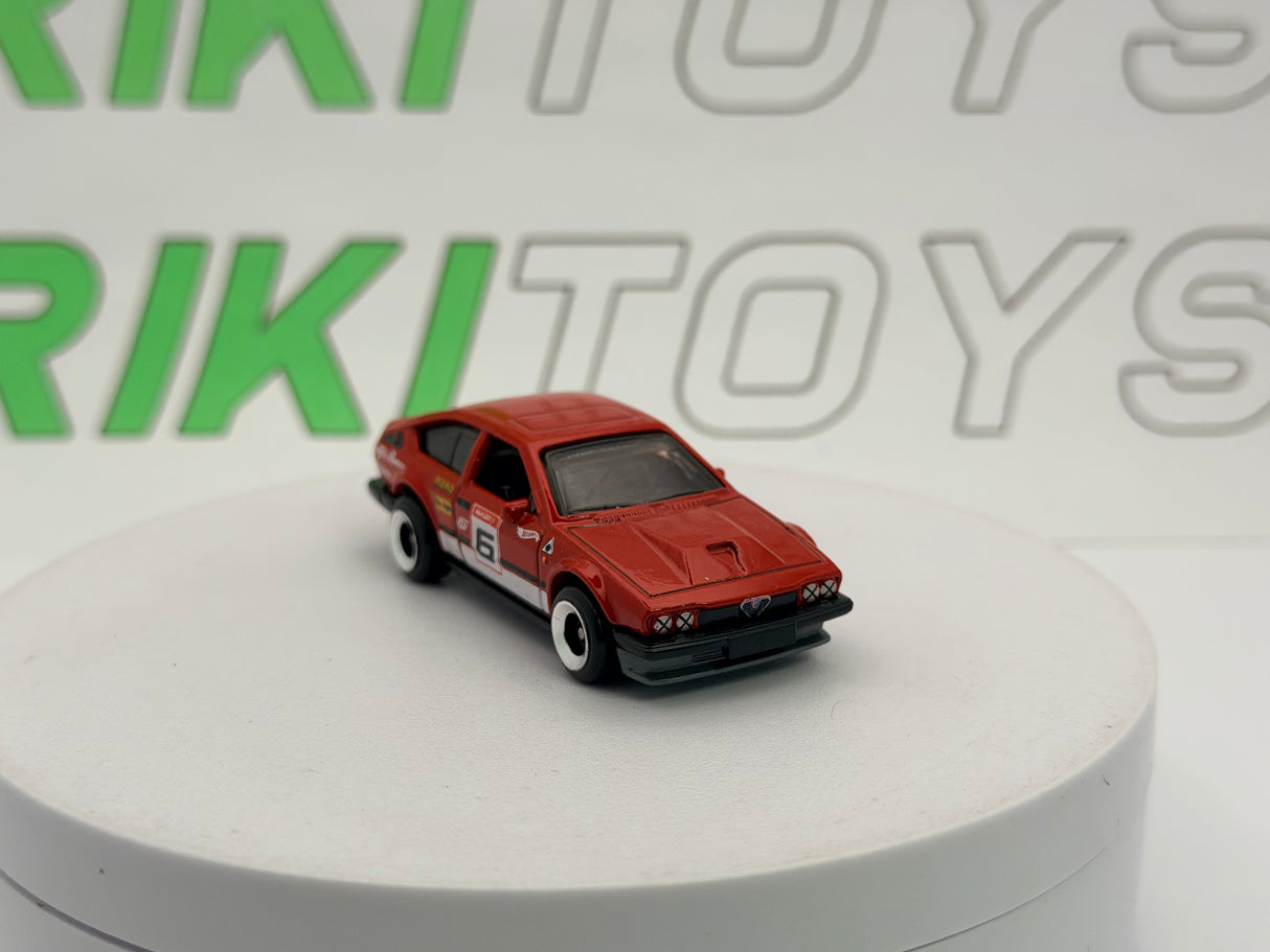 Alfa Romeo GTV 6 3000 Hot Wheels 1/60 Rosso 1983
