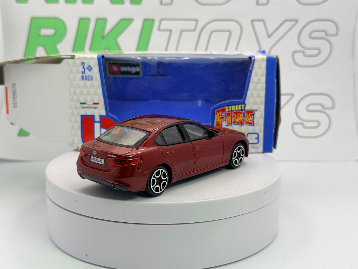 Alfa Romeo Giulia berlina Burago 1/43 Rosso metallizzato