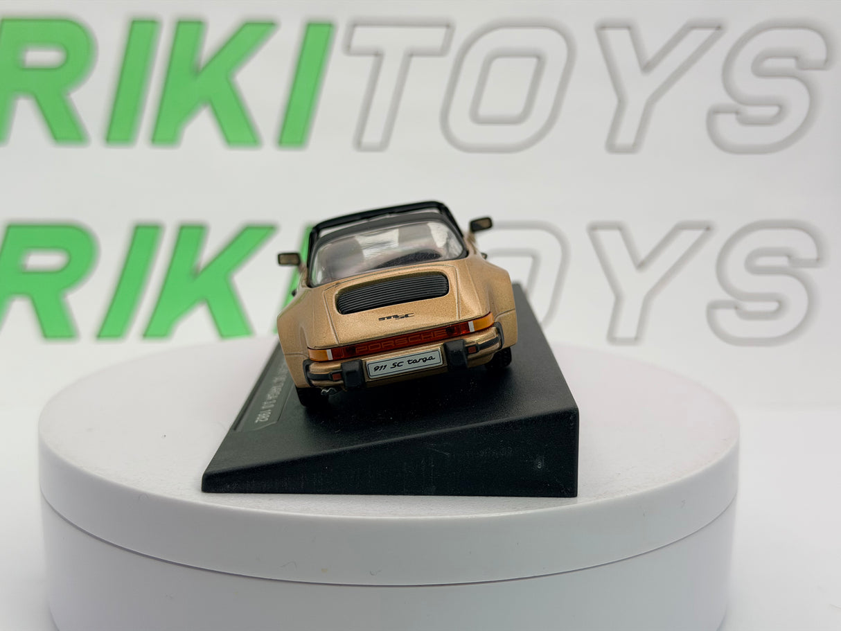 Porsche 911 SC Targa Edicola 1/43 Oro 1982