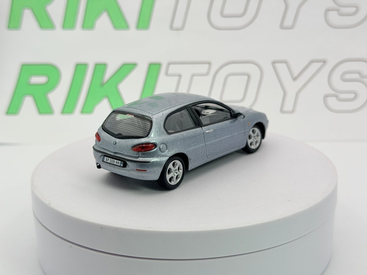 Alfa Romeo 147 Solido 1/43 Grigio metallizzato 2001 - RikiToys - Solido