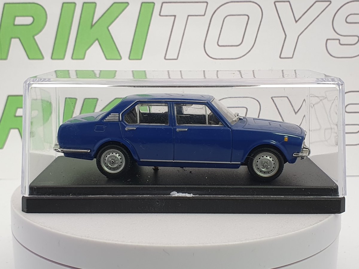 Alfa Romeo Alfetta Berlina Edicola 1/43 Blu 1972 - RikiToys - Edicola