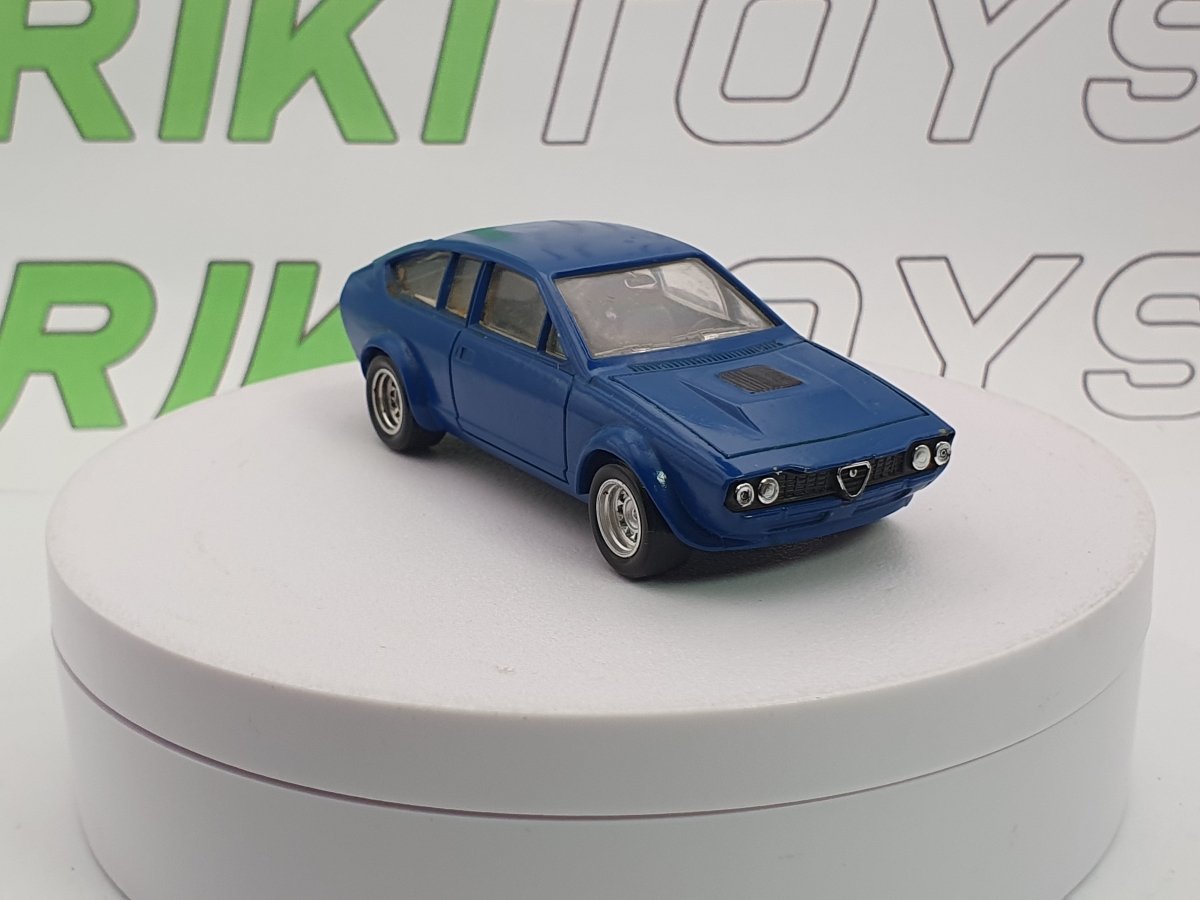 Alfa Romeo Alfetta GTV 6 Solido 1/43 Blu 1981 - RikiToys - Solido