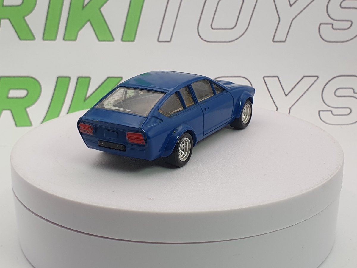 Alfa Romeo Alfetta GTV 6 Solido 1/43 Blu 1981 - RikiToys - Solido