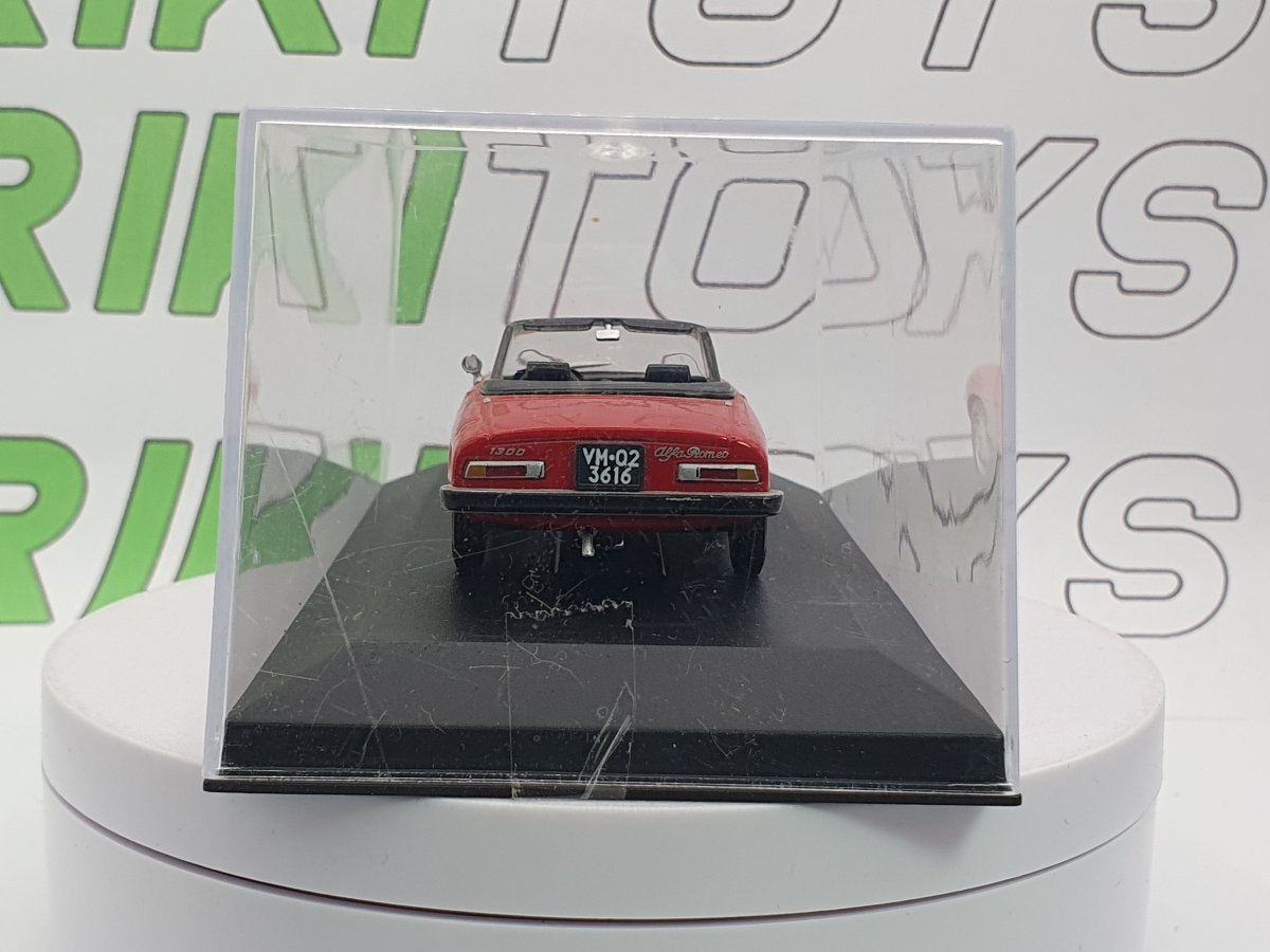 Alfa Romeo Duetto 1300 Coda Tronca Edicola 1/43 Rosso 1972 - RikiToys - Edicola