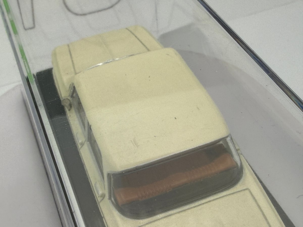 Alfa Romeo Giulia berlina 1.6 Super Edicola 1/43 Bianco scuro 1970 - RikiToys - Edicola