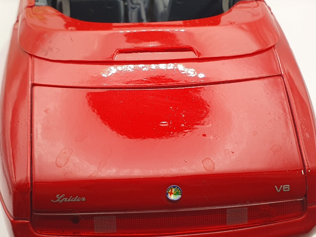 Alfa Romeo Spider 916 Maisto 1/18 Rosso 1996 - RikiToys - Maisto