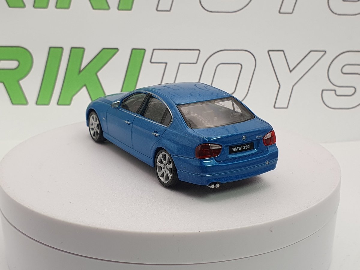 BMW 330i E90 Welly 1/43 Azzurro Met. 2005 - RikiToys - Welly#