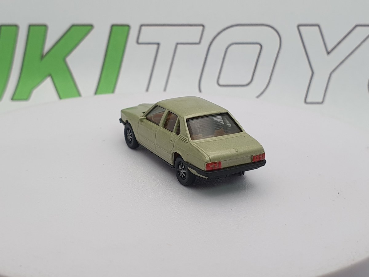 BMW 528i E12 Herpa 1/87 Verde 1972 - RikiToys - Herpa