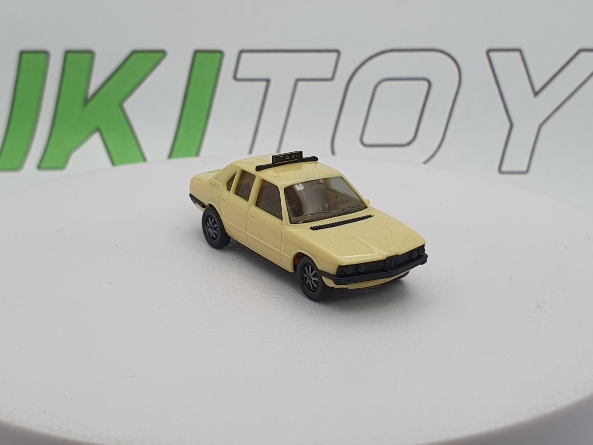 BMW 528i E12 Taxi Herpa 1/87 Beige 1972 - RikiToys - Herpa