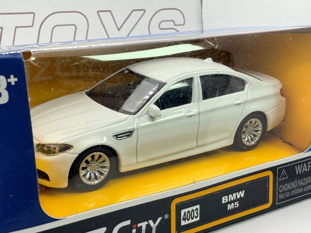 BMW M5 E60 RMZ City 1/43 Bianco 2004 - RikiToys - RMZ City