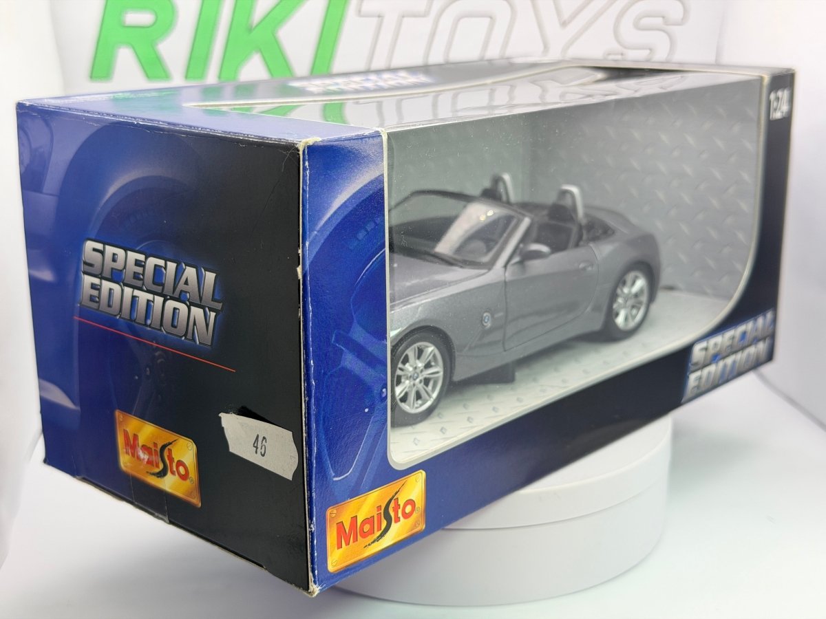 BMW Z4 Maisto 1/24 Grigio metallizzato 2002 - RikiToys - Maisto
