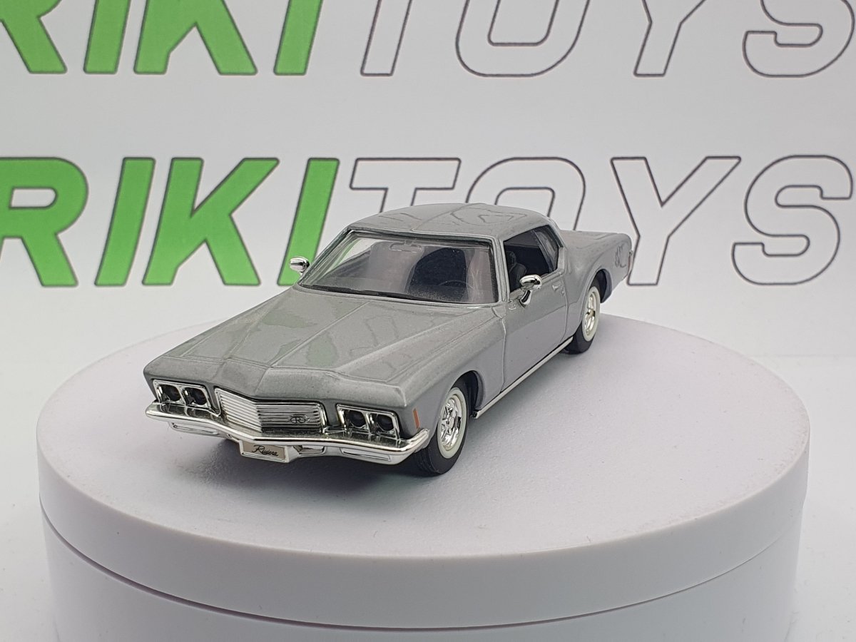 Buick Riviera Road Signature 1/43 Argento 1971 - RikiToys - Road Signature