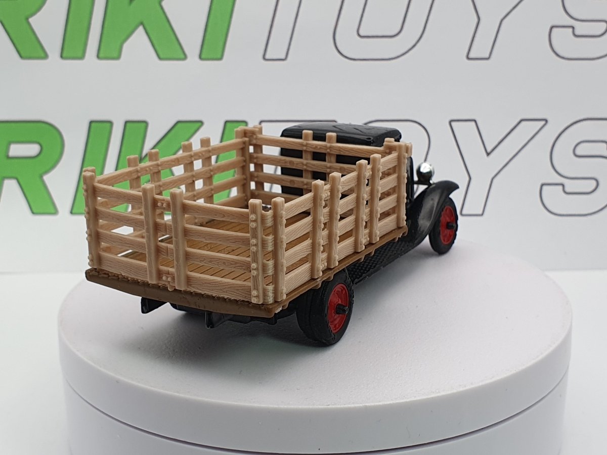 Chevrolet Staketruck (1930) Ertl 1/43 - RikiToys - Ertl#