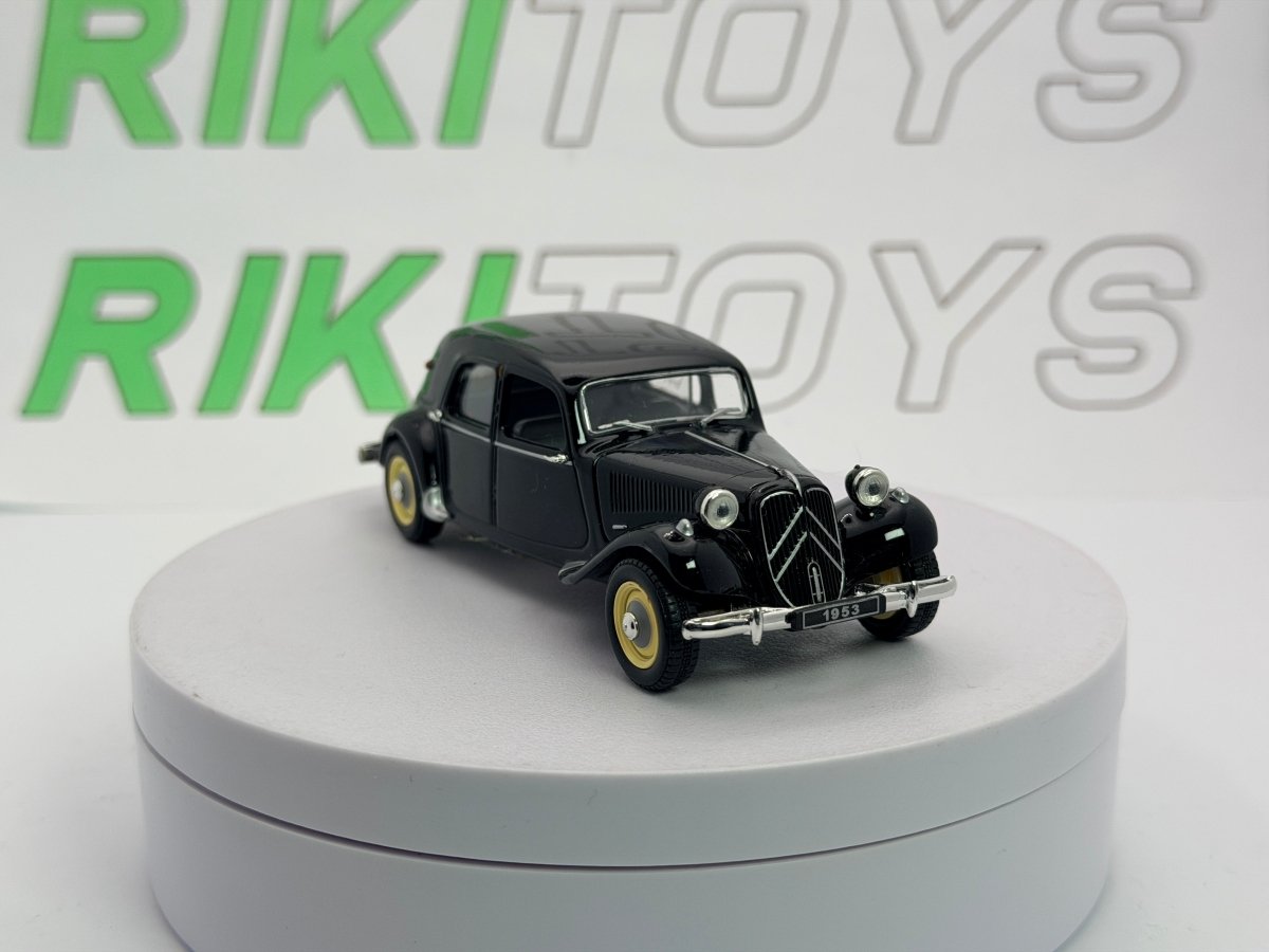 Citroen Traction Avant 11 Edicola 1/43 Nero 1953 - RikiToys - Edicola