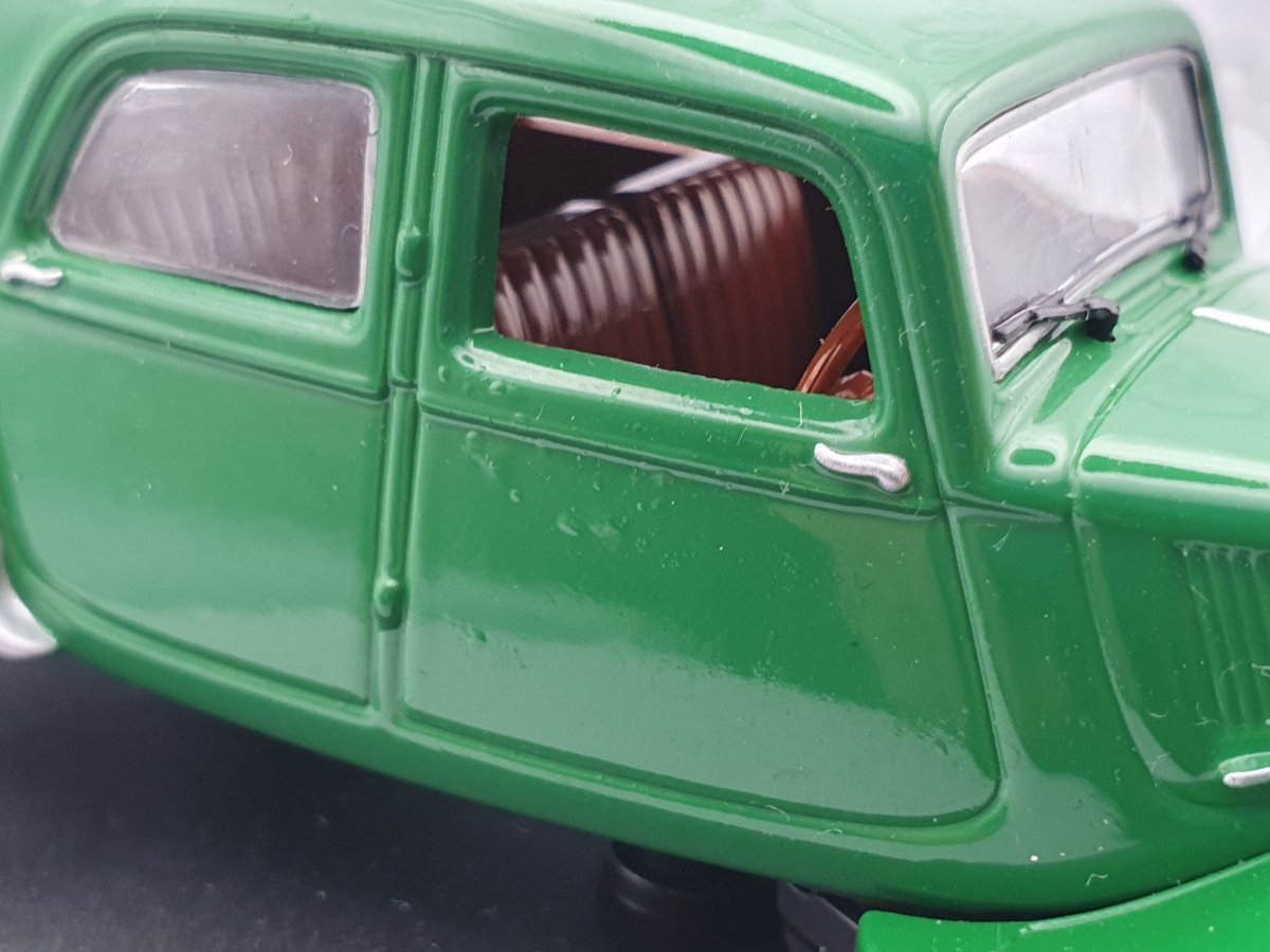 Citroen Traction Avant 15 Six Slough(1951) Atlas 1/43 Verde - RikiToys - Atlas#