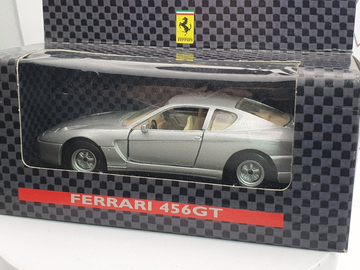 Ferrari 456 GT Maisto 1/40 Argento 1992 - RikiToys - Maisto
