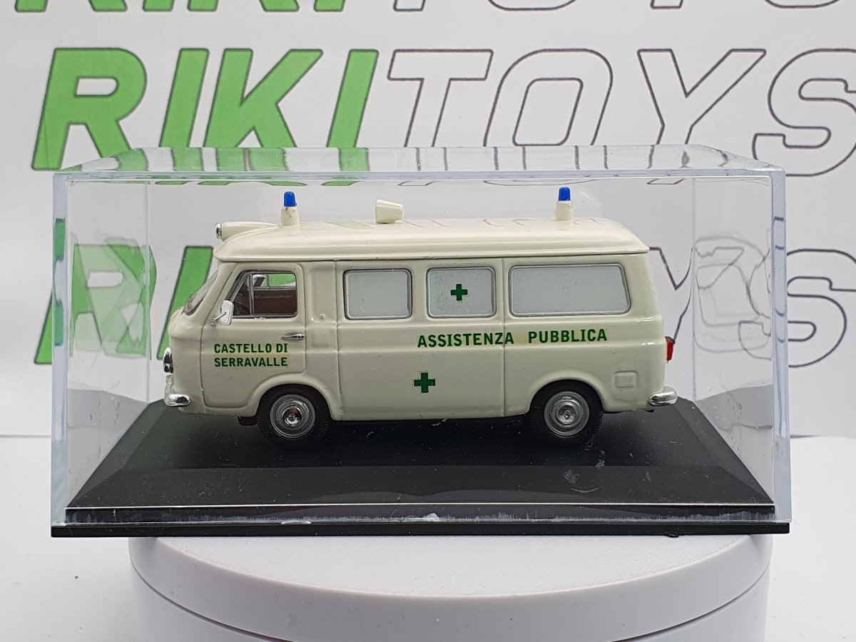 Fiat 238 Ambulanza Rio 1/43 Bianco 1967 - RikiToys - Rio#