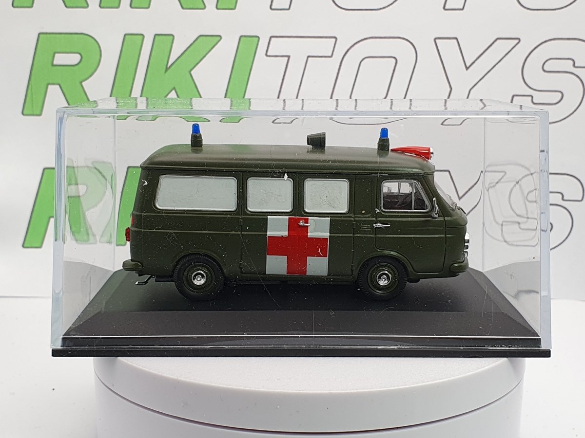 Fiat 238 Ambulanza Rio 1/43 Verde 1967 - RikiToys - Rio#