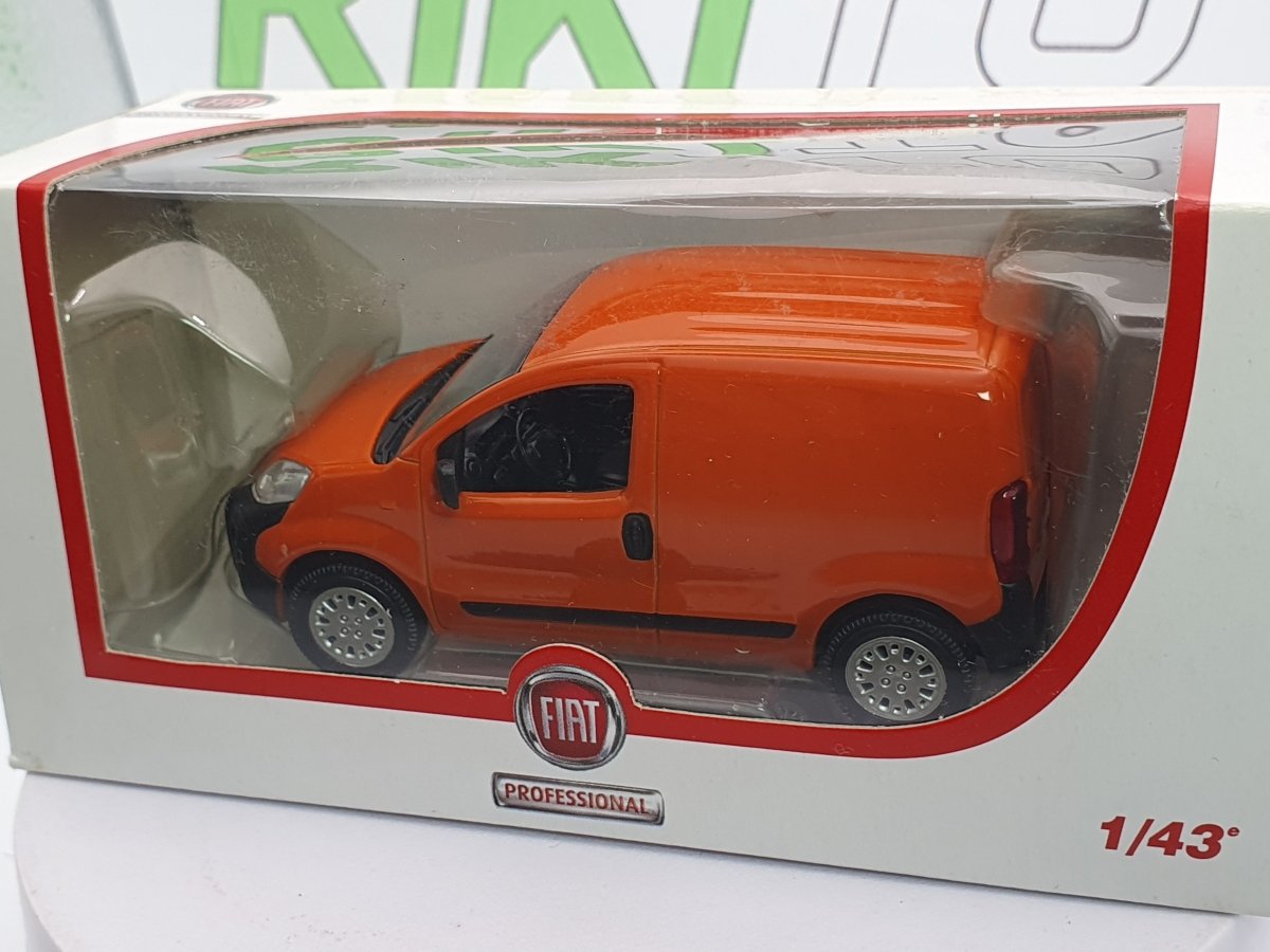 Fiat Fiorino Cargo Norev 1/43 Arancione - RikiToys - Norev