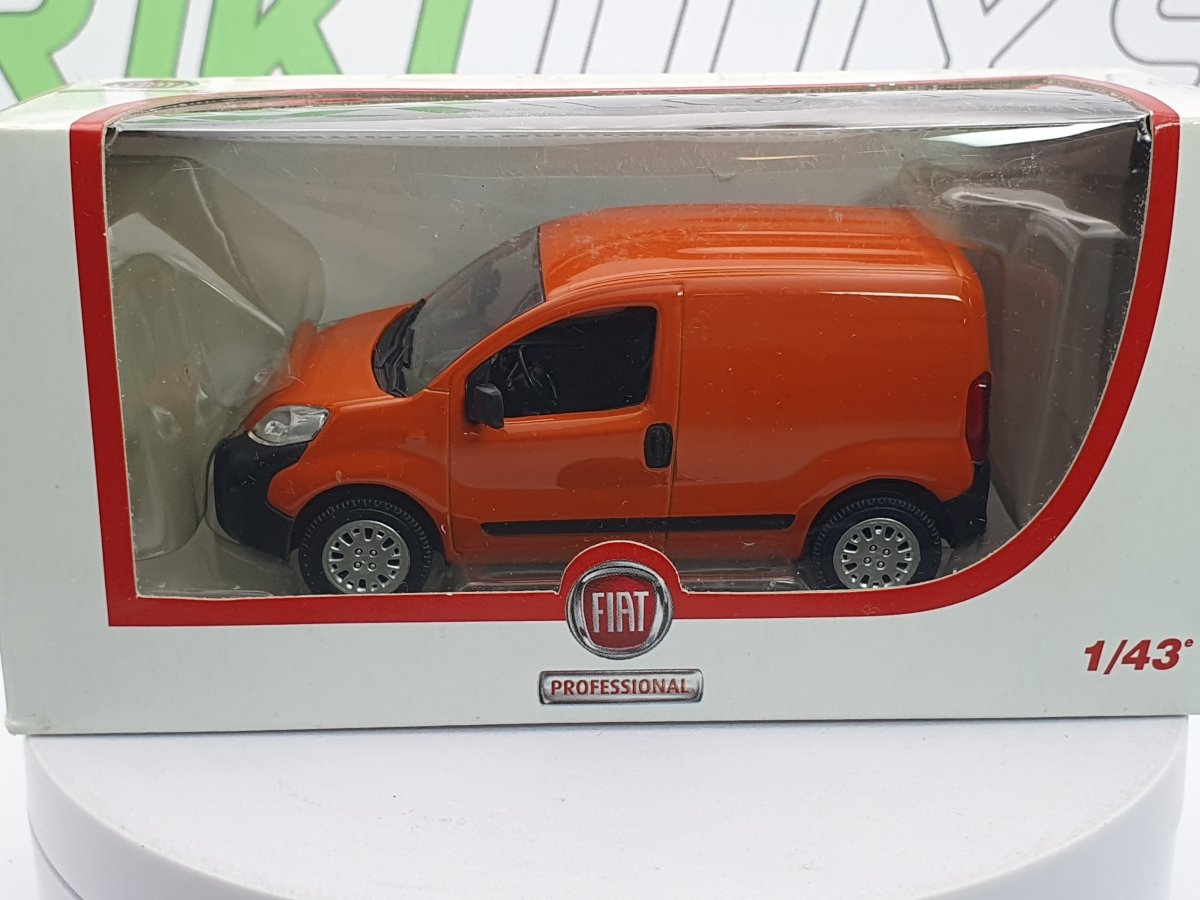 Fiat Fiorino Cargo Norev 1/43 Arancione - RikiToys - Norev