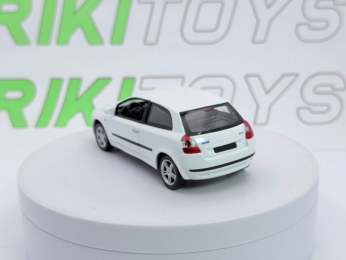 Fiat Stilo 3 Porte Norev 1/43 Bianco - RikiToys - Norev