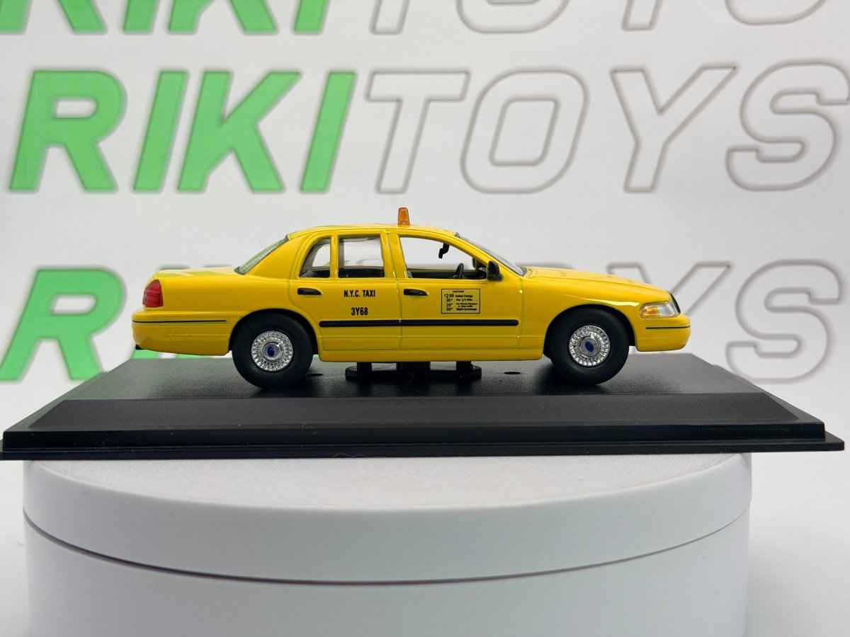 Ford Crown Victoria Edicola 1/43 Giallo - RikiToys - Edicola