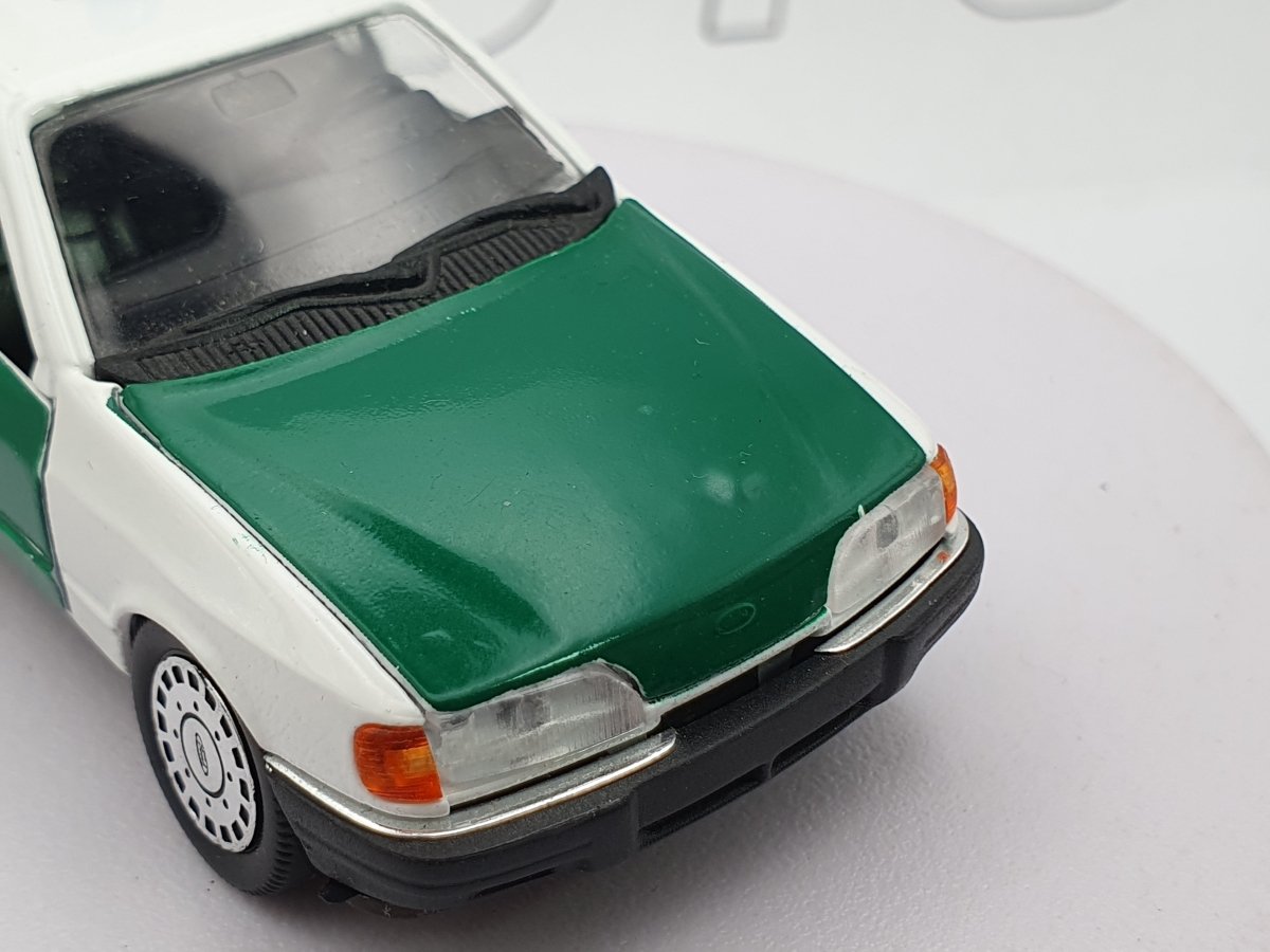 Ford Sierra Berlina Shabak 1/43 Bianco 1985 - RikiToys - Shabak